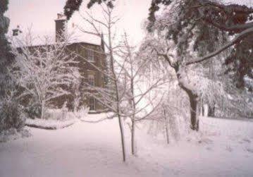 Brynhonddu Country House B&B Abergavenny Buitenkant foto