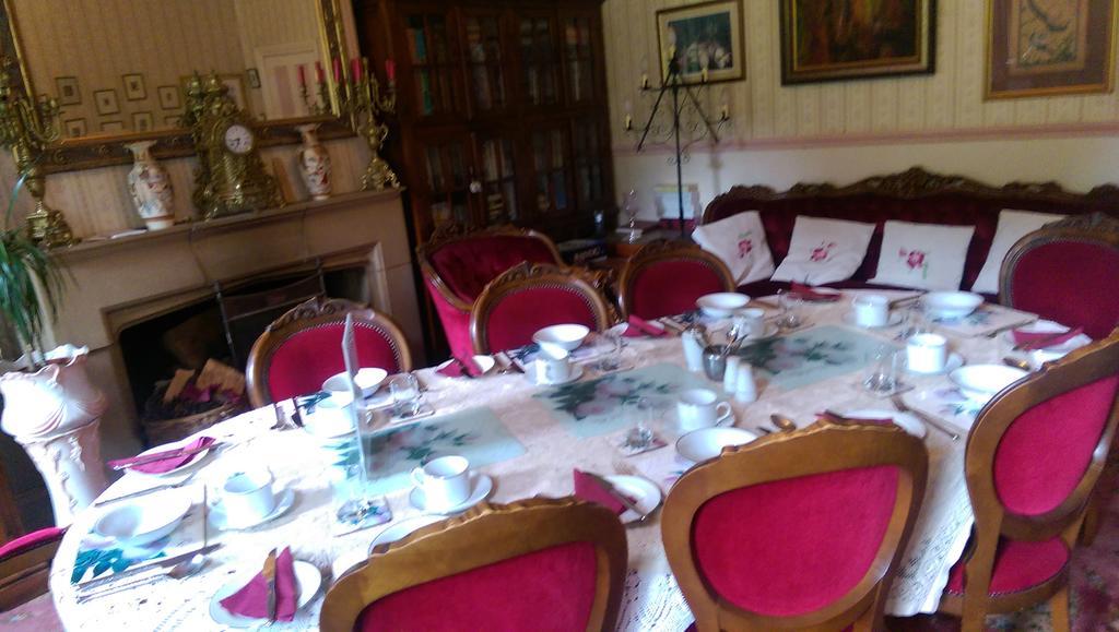 Brynhonddu Country House B&B Abergavenny Buitenkant foto